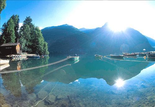Minotel Suisse Poschiavo Instalações foto